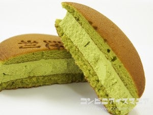 明治　辻利　抹茶どら焼きサンド