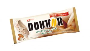 協同乳業 ドトールホワイトカフェ・ラテ 香ばしアーモンド