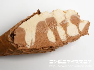 赤城乳業 チョコレートバンク ワッフルコーン チョコレート&アーモンド