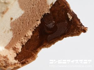 赤城乳業 チョコレートバンク ワッフルコーン チョコレート&アーモンド