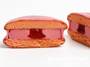 ピンクチョコパイアイス 贅沢いちご