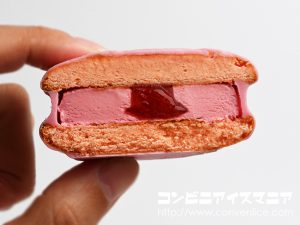 ピンクチョコパイアイス 贅沢いちご