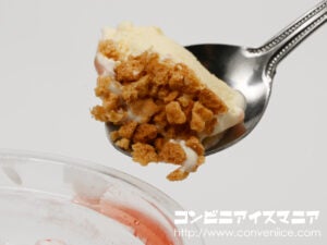 セブンプレミアム スイーツパフェ 苺のチーズケーキ