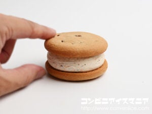 不二家 カントリーマアムアイスサンド