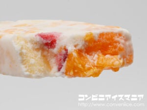 セブンプレミアム 4種の果肉たっぷり白くまバー