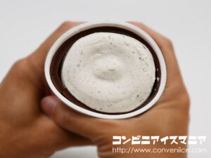 赤城乳業 セルフチョコレートクラッシュ！クッキークリーム