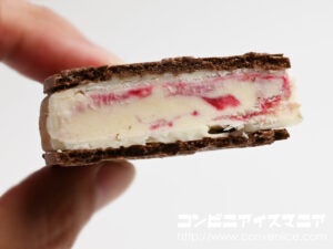 ハーゲンダッツ クリスピーサンド 木苺のバニラのパフェ