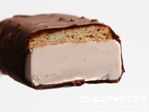 シャトレーゼ クッキーオンアイス ストロベリー