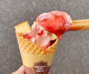 ミニストップ「プレミアム とちあいか® ソフト -チーズケーキのせ-」