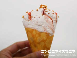 森永製菓 ザ・クレープ 苺のチーズケーキ味