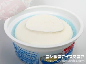 森永乳業 森永れん乳アイス ブルーハワイフロート