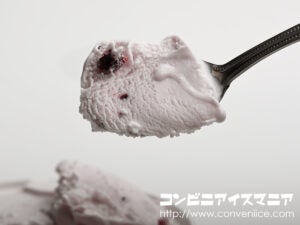 明治エッセル スーパーカップ ブルーベリーヨーグルト味