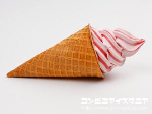 ウチカフェ Uchi Cafe×ICHIBIKO いちごミルクワッフルコーン