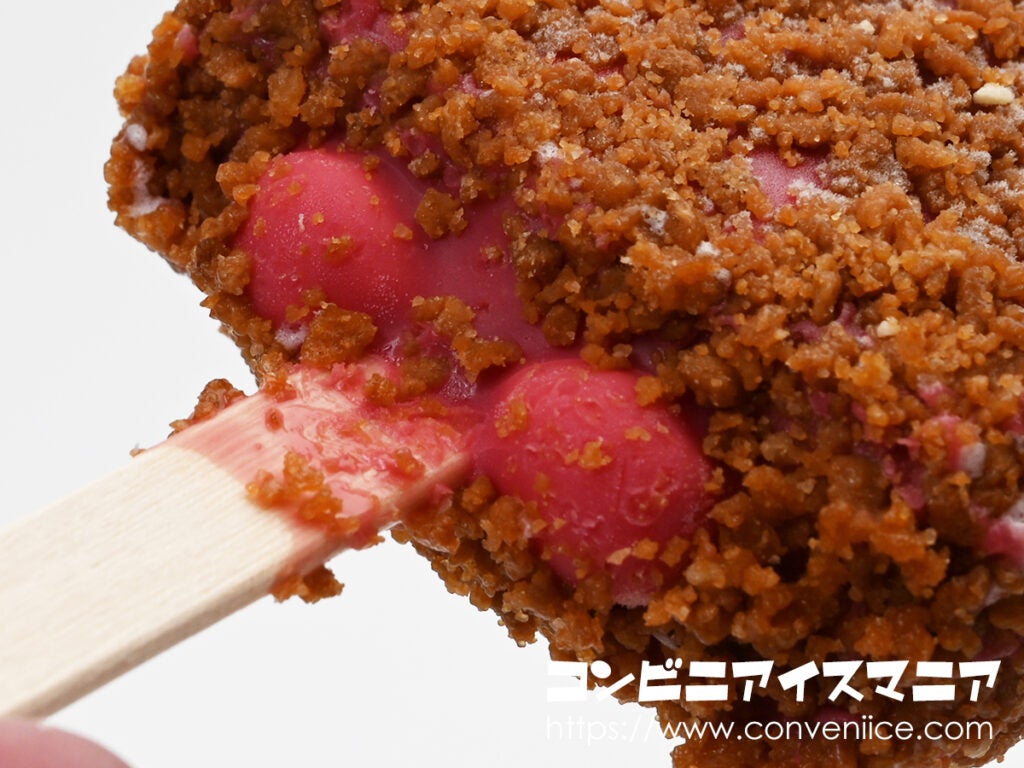 竹下製菓 ブラックモンブラン×ガンダム（いちご味）
