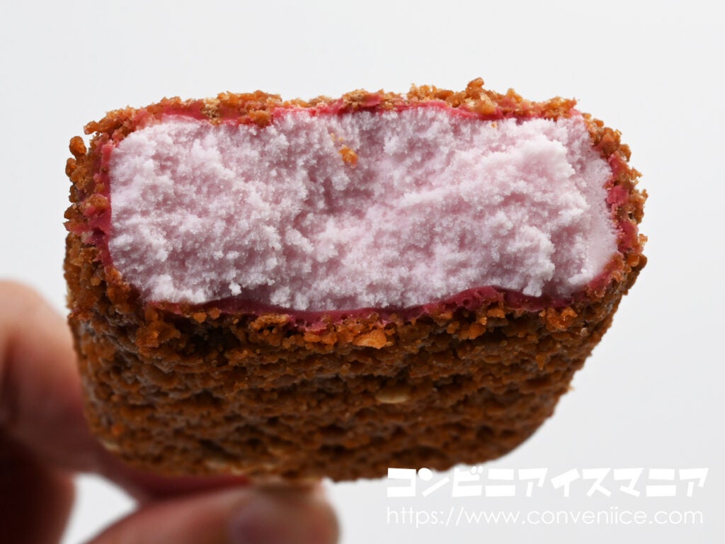 竹下製菓 ブラックモンブラン×ガンダム（いちご味）