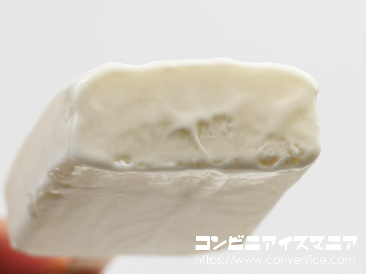 栄屋乳業 バニラヨーグルトクリーム味アイスバー