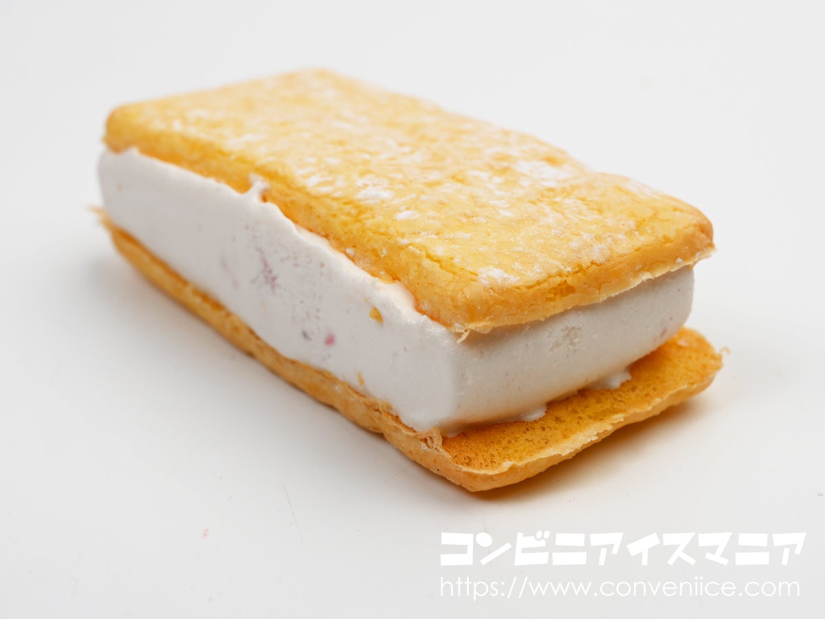 セブンプレミアム いちごのふわふわショートケーキサンド