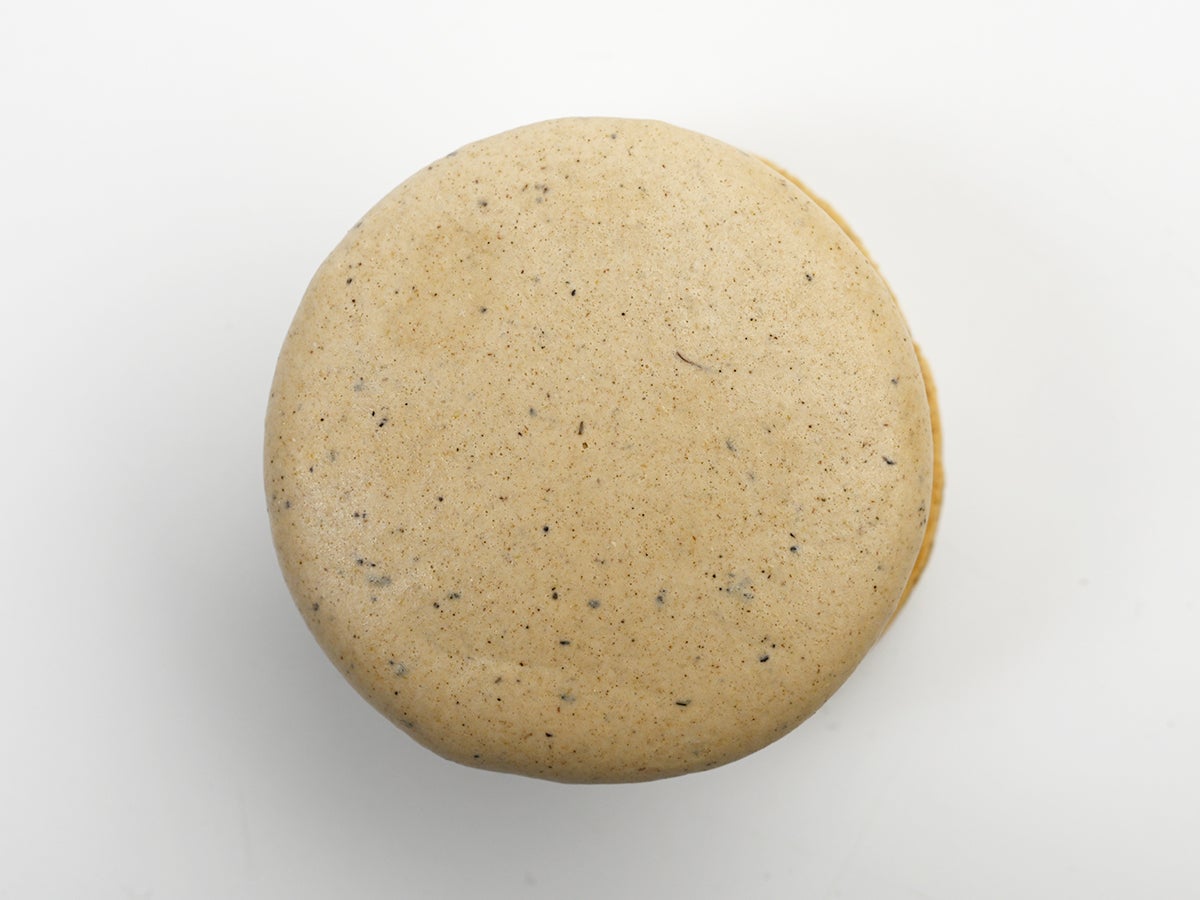 セブンプレミアム マカロンアイス ほうじ茶ラテ