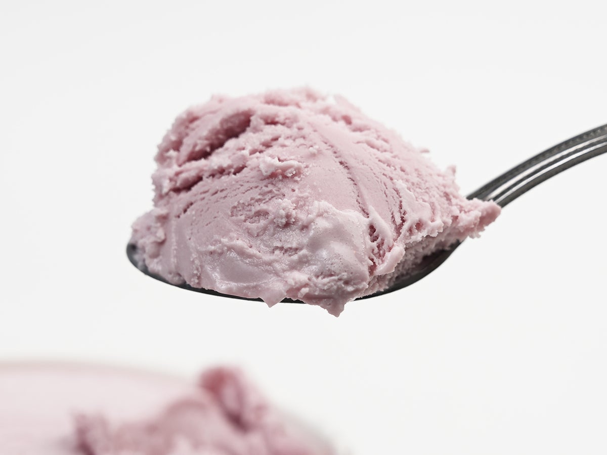 森永乳業 MOW(モウ)ブルーベリーレアチーズ